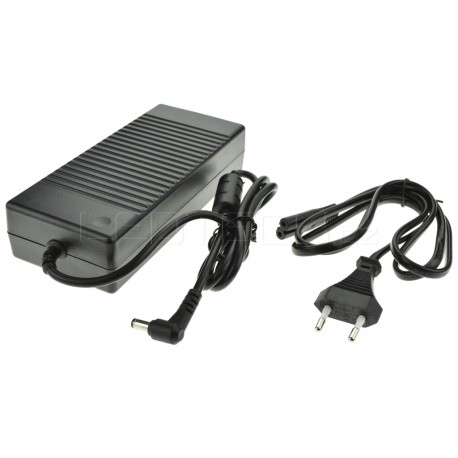 LED zdroj 12V 120W zásuvkový