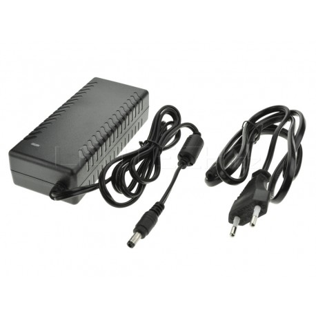 LED zdroj 12V 60W zásuvkový