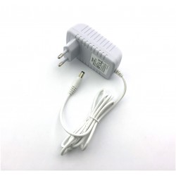 LED zdroj 12V 24W zásuvkový bílý