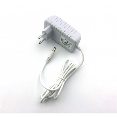 LED zdroj 12V 24W zásuvkový bílý